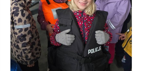 Powiększ grafikę: wycieczka-pszczolek-na-komisariat-policji-650088.jpg