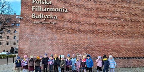 Powiększ grafikę: wyjscie-gr-ii-do-filharmonii-baltyckiej-na-koncert-edukacyjny-reprezentacyjnej-orkiestry-wojska-polskiego-656258.jpg