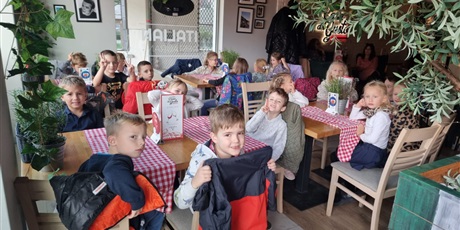 Wyjście pszczółek na pizze z okazji DEN 