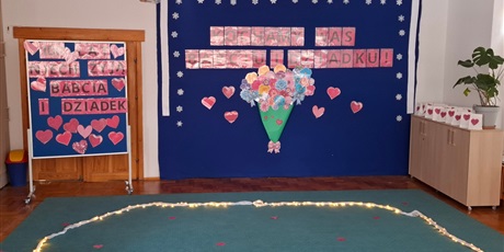 Powiększ grafikę: wystep-gr-ii-z-okazji-dnia-babci-i-dziadka-672579.jpg