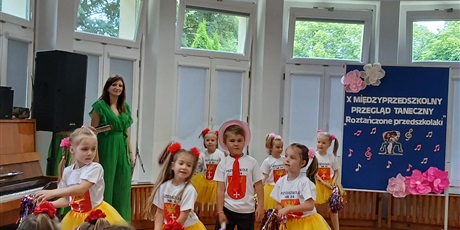 Powiększ grafikę: x-miedzyprzedszkolny-przeglad-taneczny-627512.jpg