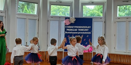 Powiększ grafikę: x-miedzyprzedszkolny-przeglad-taneczny-627516.jpg
