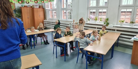 Powiększ grafikę: zajecia-dydaktyczne-gr-iii-w-sp6-lingwista-652406.jpg